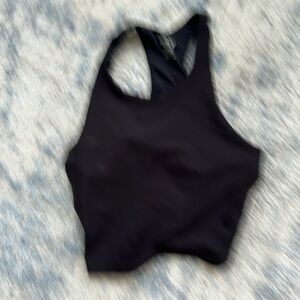 BLACK ATHLETIC CROP TOP